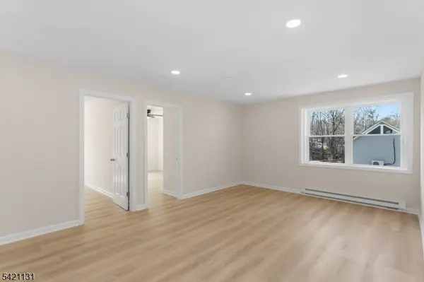 127 Main St #2B, Bloomingdale Boro, NJ 07403