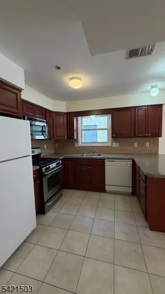 157 Lafayette St #2, Newark City, NJ 07105