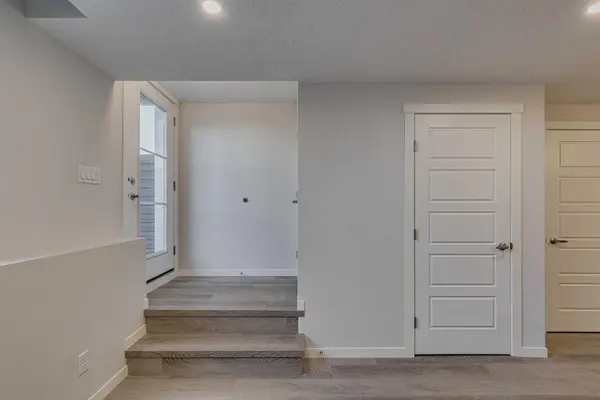 474 Seton CIR SE #504, Calgary, AB T3M 3P6