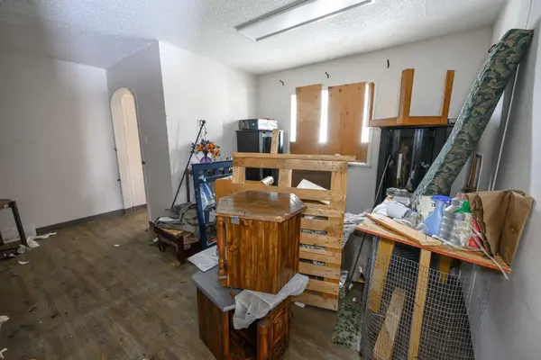 9725 100 AVE, Grande Prairie, AB T8V0T5