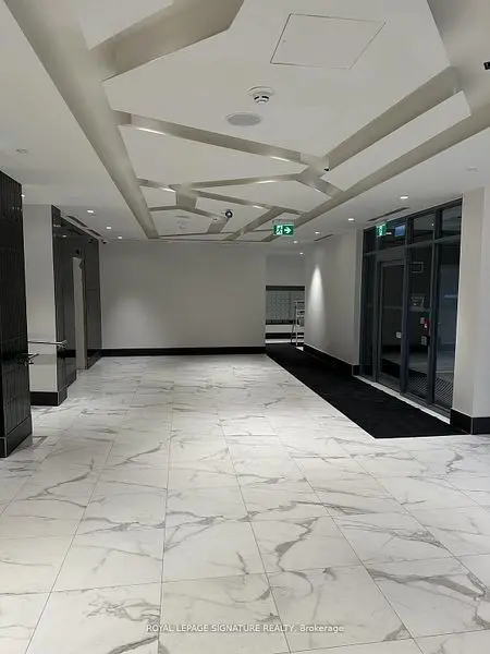 50 Dunfield AVE #913, Toronto C10, ON M4S 3A4