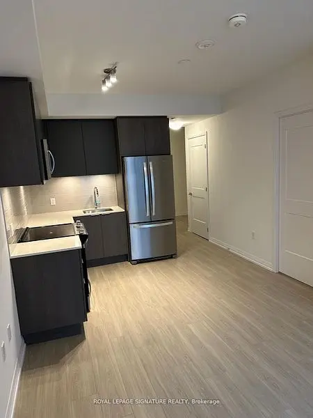 50 Dunfield AVE #913, Toronto C10, ON M4S 3A4