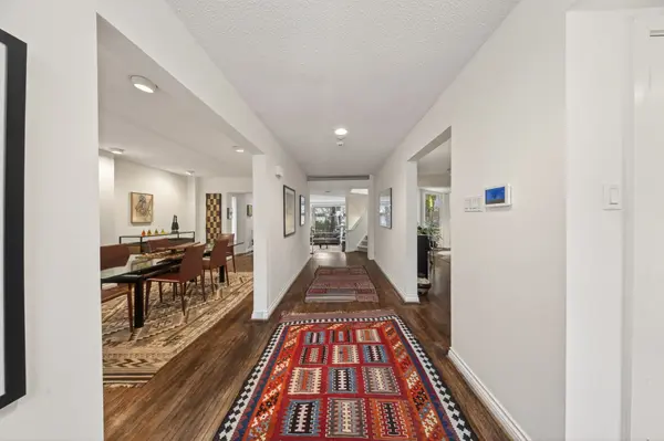 80 Donwoods DR, Toronto C12, ON M4N 2G5