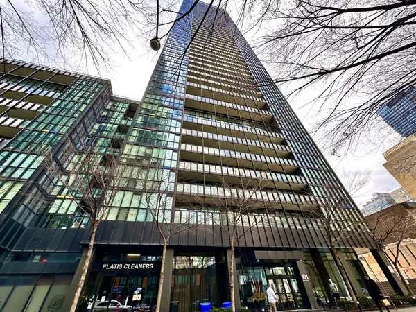 101 Charles ST E #2708, Toronto C08, ON M4Y 0A9