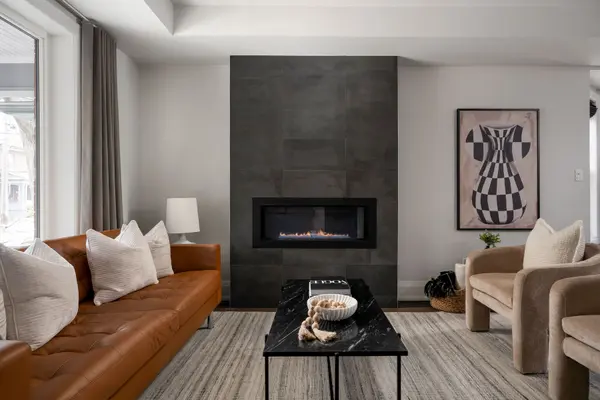 77 Dearbourne AVE, Toronto E01, ON M4K 1M6