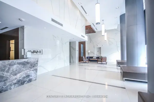 255 Village Green SQ #1910, Toronto E07, ON M1S 0L7