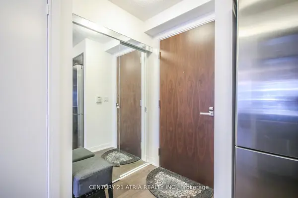 255 Village Green SQ #1910, Toronto E07, ON M1S 0L7