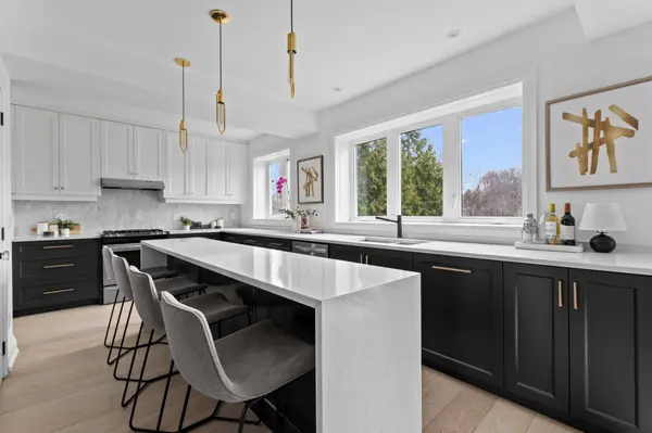 47 Don Valley DR, Toronto E03, ON M4K 2J1