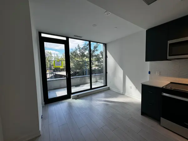 1604 Charles ST #123 B, Whitby, ON L1N 0P2