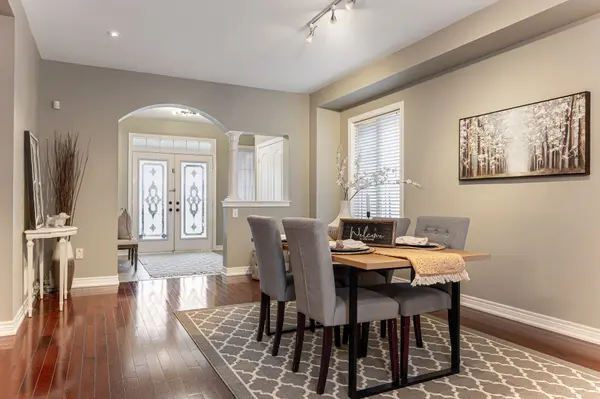 69 Abbyview DR, Whitby, ON L1P 0A5