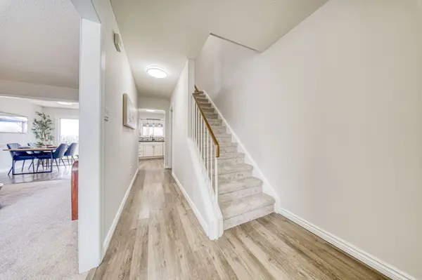 1323 Fenelon CRES, Oshawa, ON L1J 6G2