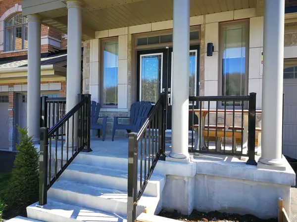 45 Frank Kelly DR, East Gwillimbury, ON L9N 0V2