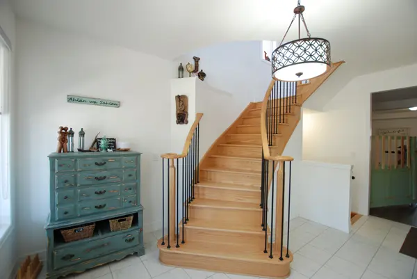 45 Frank Kelly DR, East Gwillimbury, ON L9N 0V2