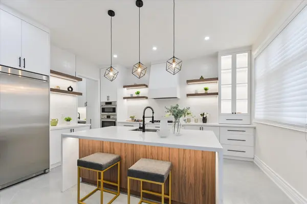 33 Straw Cutter Gate, Vaughan, ON L6A 4Y5