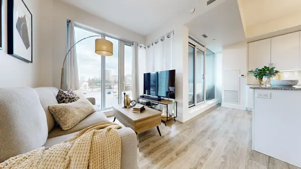 9600 Yonge ST #207, Richmond Hill, ON L4C 0X3