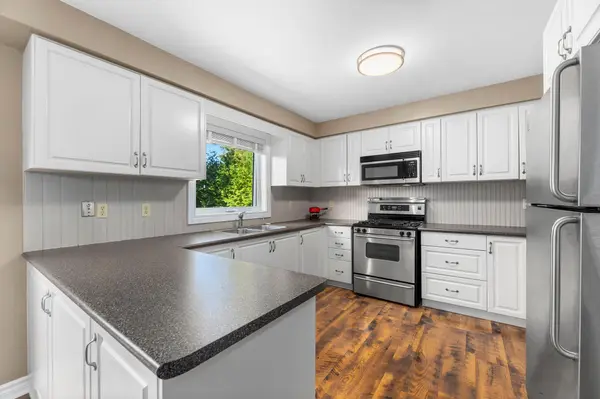 24 Testa RD, Uxbridge, ON L9P 1M2