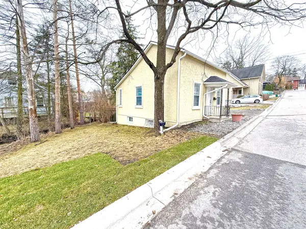 83 Temperance ST, Aurora, ON L4G 2R1