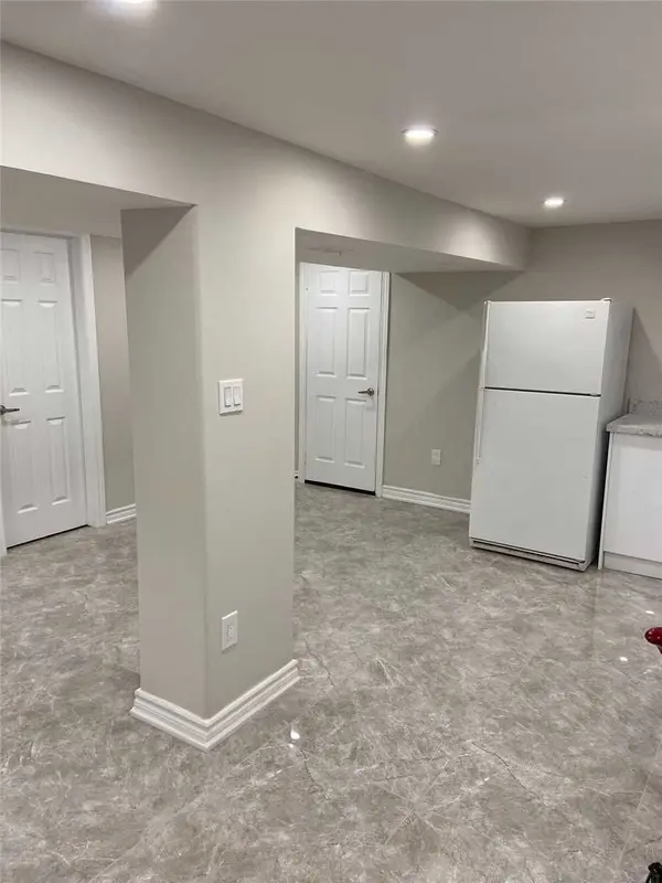 435 Lynett CRES #Lower, Richmond Hill, ON L4C 2V6