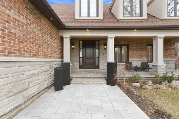 102 Kiloran AVE, Vaughan, ON L4L 3A8