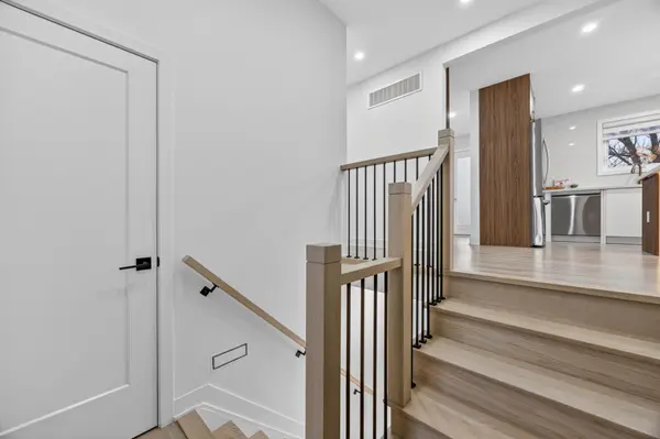 5 John ST, Adjala-tosorontio, ON L0G 1L0