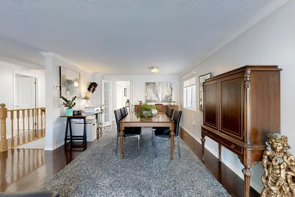 4 Irish LN, Barrie, ON L4M 6H8