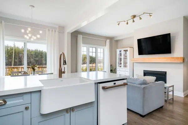 222 Springfield CRES, Clearview, ON L0M 1S0