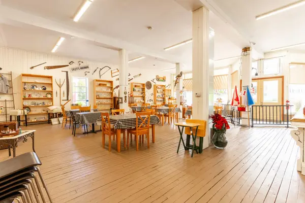 154 William ST #Main, Tay, ON L0K 2A0