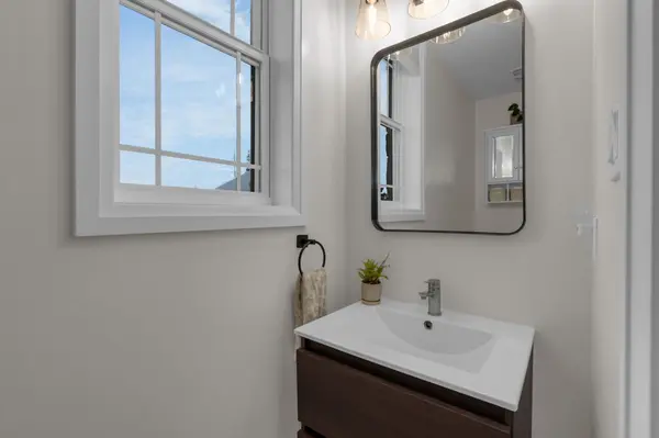 376 Blake ST #21, Barrie, ON L4M 1J6