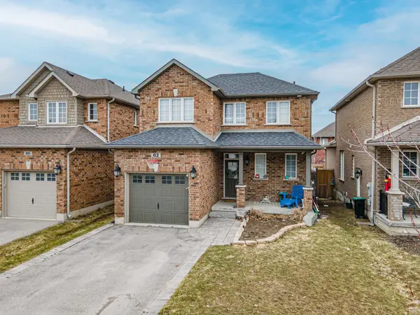 82 Nathan CRES, Barrie, ON L4N 0S4