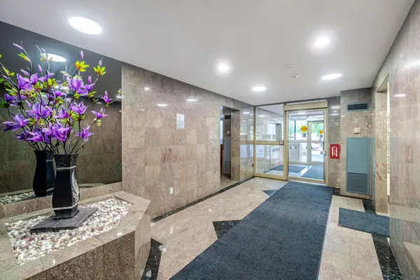 30 Malta AVE #2309, Brampton, ON L6Y 4S5