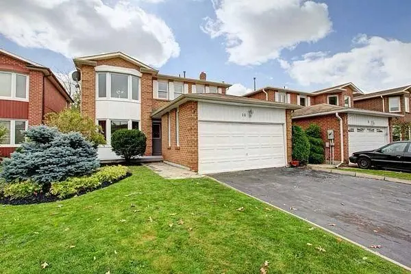 10 Blenheim DR, Brampton, ON L6Z 1H9
