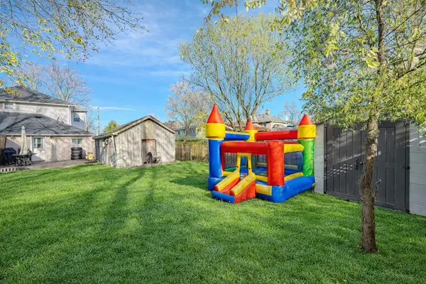 126 Poplar AVE, Halton Hills, ON L7J 2E2