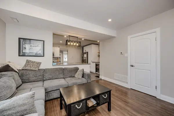 126 Poplar AVE, Halton Hills, ON L7J 2E2