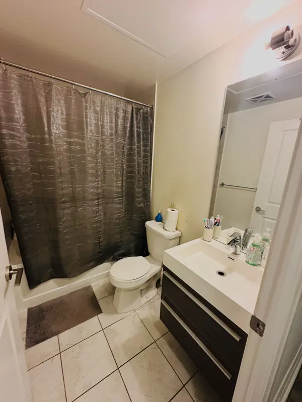 17 Zorra ST #901, Toronto W08, ON M8Z 4Z6