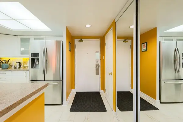 6 Humberline DR #218, Toronto W10, ON M9W 6X8