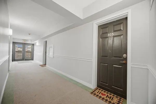 4003 Kilmer DR #305, Burlington, ON L7M 4M1