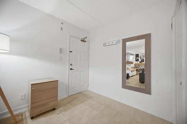 4003 Kilmer DR #305, Burlington, ON L7M 4M1