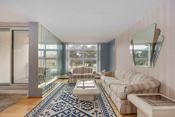 345 Driftwood AVE #210, Toronto W05, ON M3N 2P4