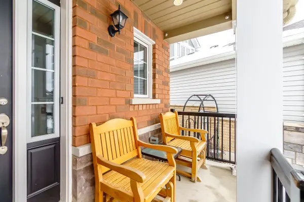 14 Summer LN, Peterborough, ON K9L 0G4