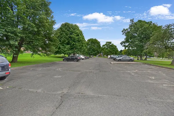 815 Kyle CT #310, Brockville, ON K6V 6J7