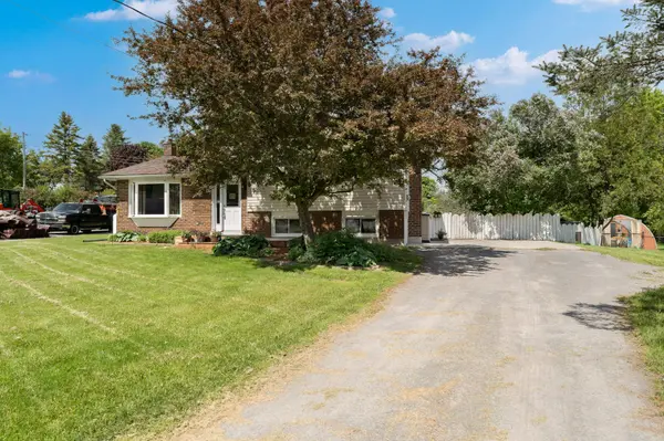 21 McDonald CRES, Greater Napanee, ON K7R 3K6