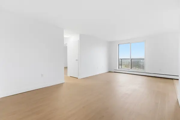 498 Queens AVE #802, London East, ON N6B 3K9