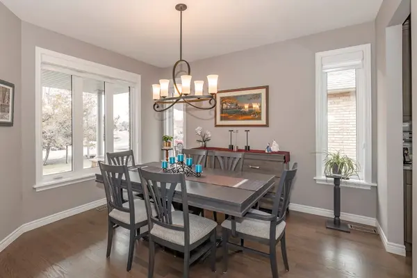 27 South Harbour DR, Kawartha Lakes, ON K0M 1A0