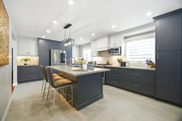 12 Pine ST, Erin, ON N0B 1T0