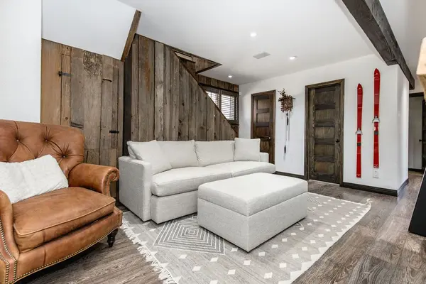 138 ST MORITZ CRES, Blue Mountains, ON L9Y 0S6