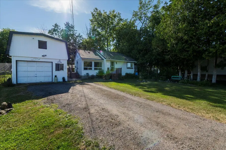 930 Gilmore AVE, Innisfil, ON L0L 1W0