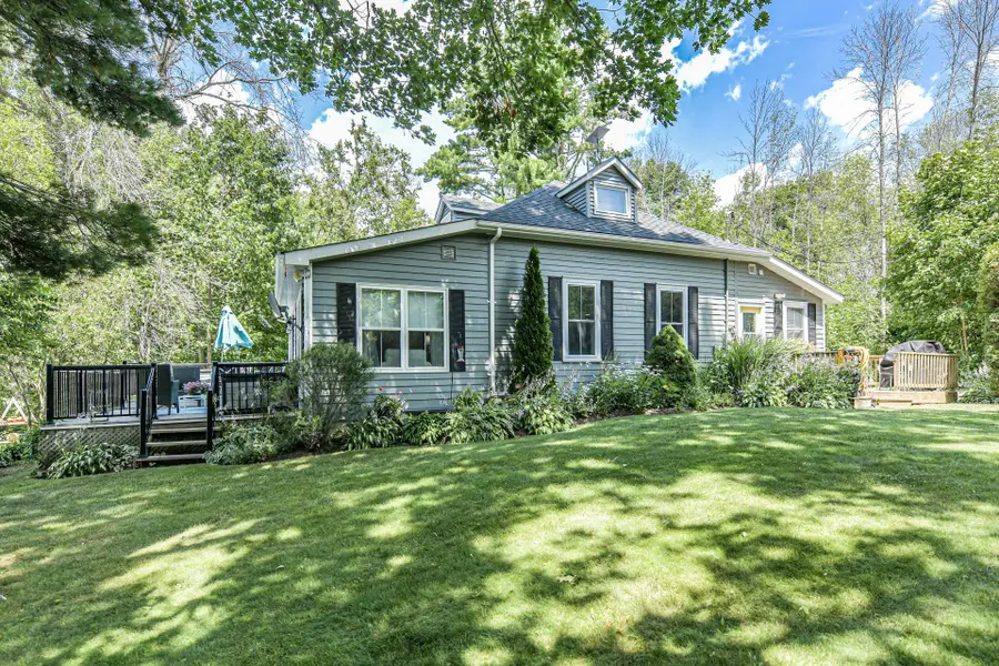 6888 Pentland LN N, Ramara, ON L0K 2B0