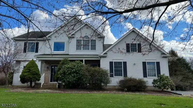 9 Collins Dr, Hillsborough Twp., NJ 08844