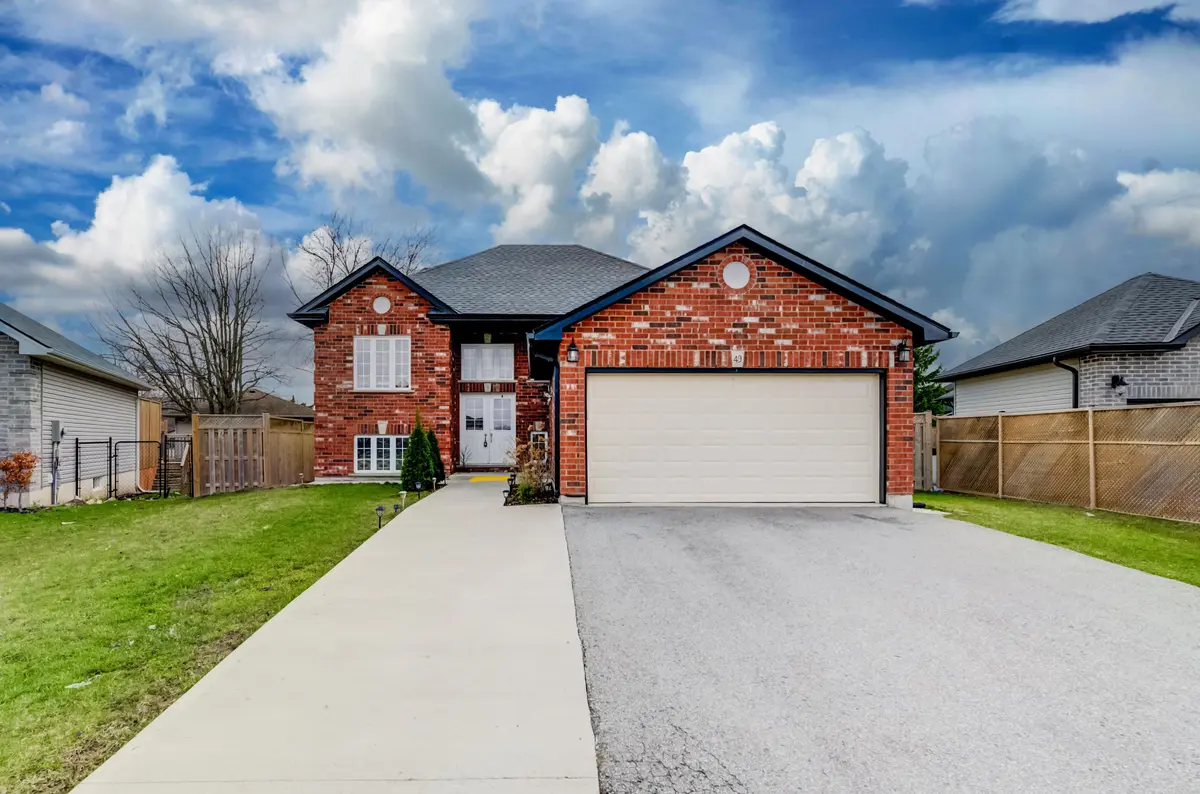 49 Dennis DR, Norwich, ON N0J 1P0