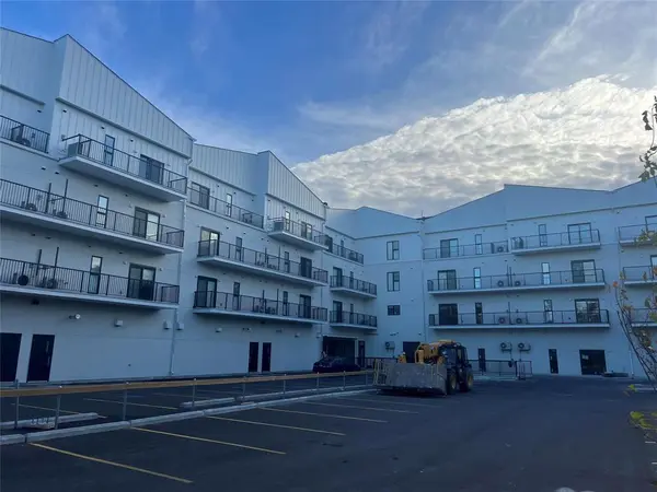 27 Riel AVE, Winnipeg, MB R2M 2M4